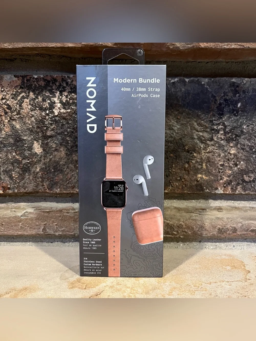 NOMAD Modern Bundle Horween Leather Apple Watch Strap & AirPods Case 40mm/38mm